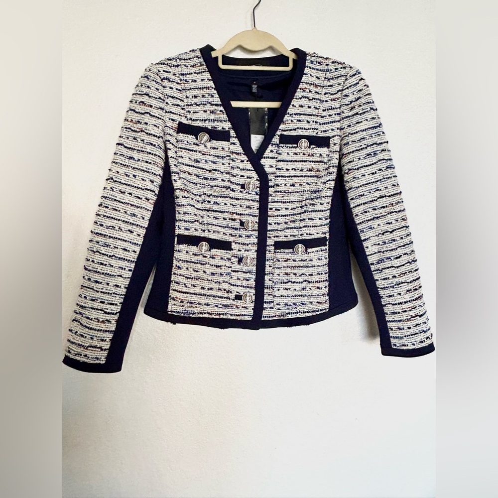 Chic Navy and White Tweed Blazer